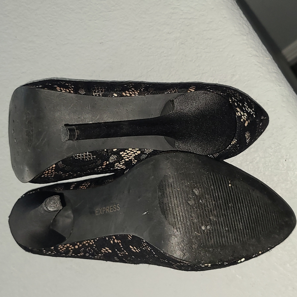 Express Heels - Picture 3 of 4